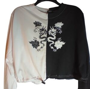 Rue21 Black and White Graphic Crop Top Girls Size XL Croquette Girl Punk